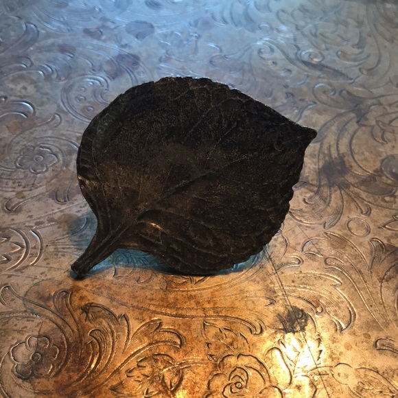 - VINTAGE NAUTICAL METAL KNOBS SET(5) - Picture 6 of 7